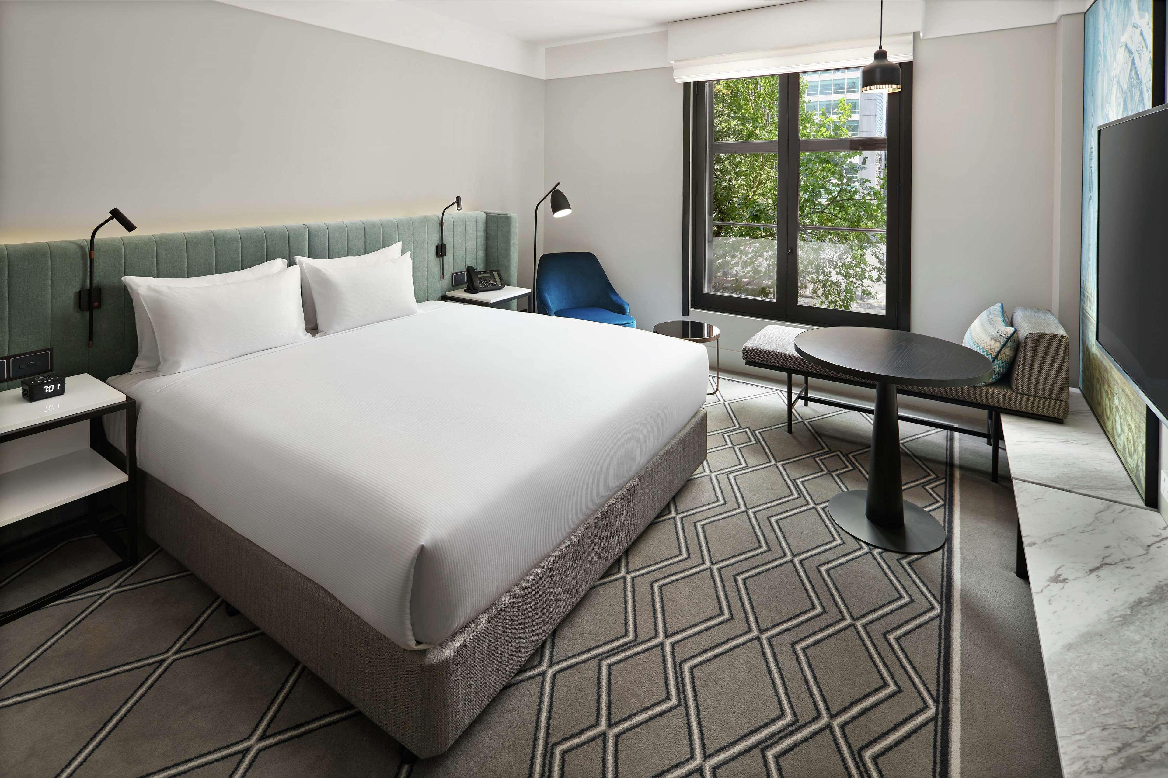 Hilton Melbourne Little Queen Street Zewnętrze zdjęcie A room at the hotel