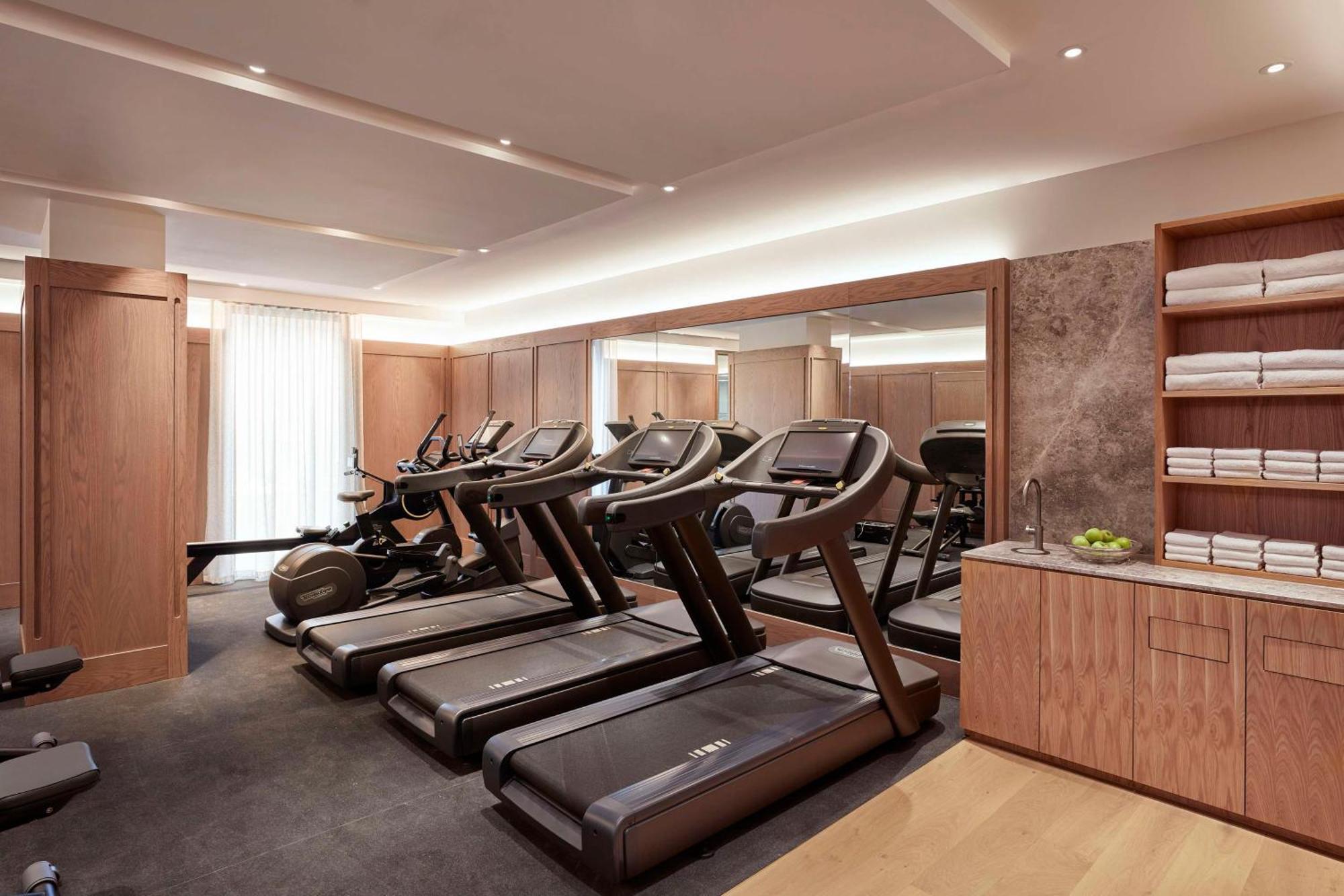 Hilton Melbourne Little Queen Street Zewnętrze zdjęcie The gym at The Hari
