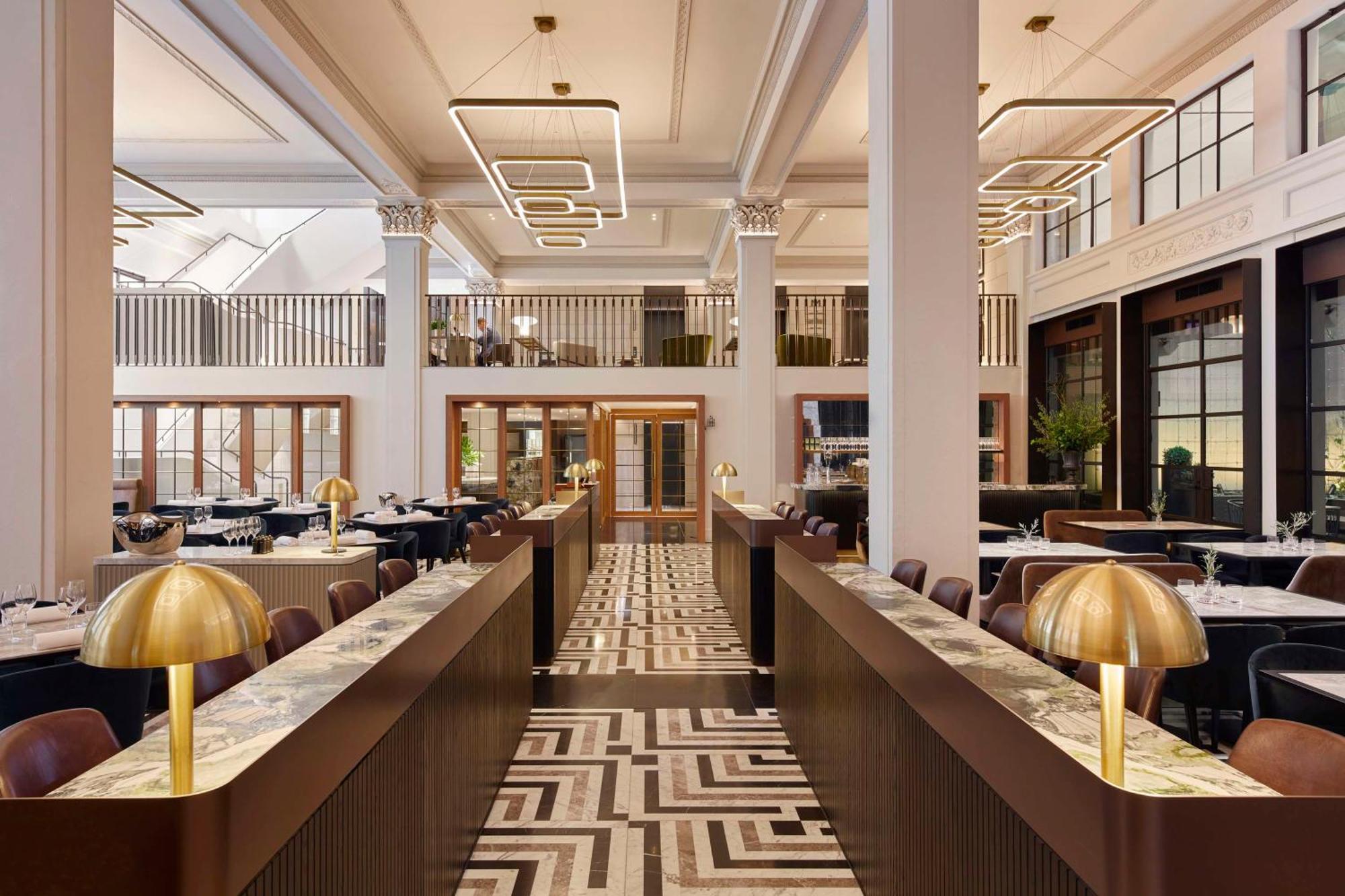 Hilton Melbourne Little Queen Street Zewnętrze zdjęcie The interior of the hotel