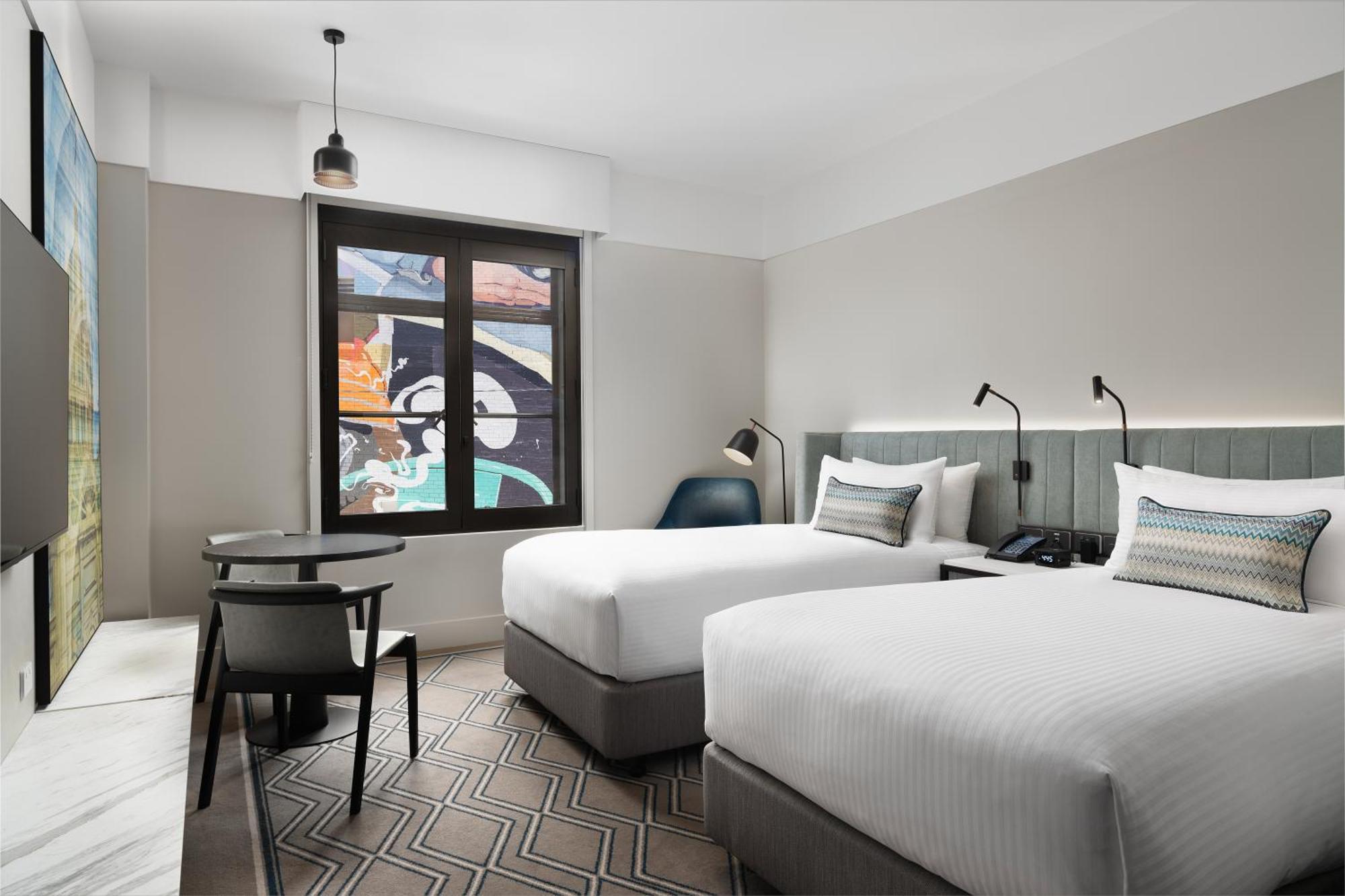 Hilton Melbourne Little Queen Street Zewnętrze zdjęcie A guest room at the hotel